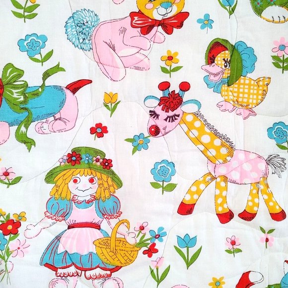 Vintage Childs Sleeping Bag Blanket Zip Quilted 70s Cat Rabbits Giraffe Ducks - Picture 2 of 5